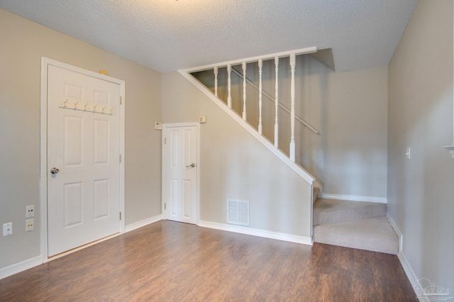 2974 Duke Dr, Gulf Breeze, FL 32563