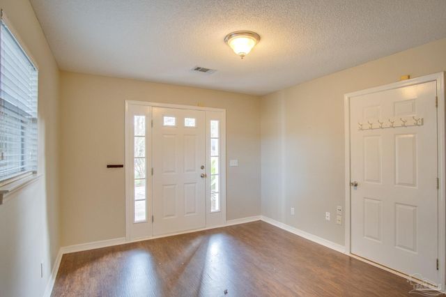 2974 Duke Dr, Gulf Breeze, FL 32563