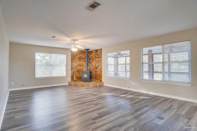 2974 Duke Dr, Gulf Breeze, FL 32563