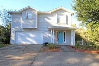 2974 Duke Dr, Gulf Breeze, FL 32563