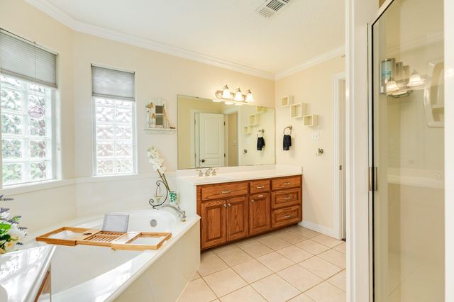 604 Enchanted Oaks Drive, Angleton, TX 77515