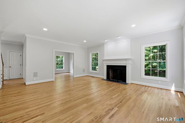 9 Ventres Way, Burlington, CT 06013