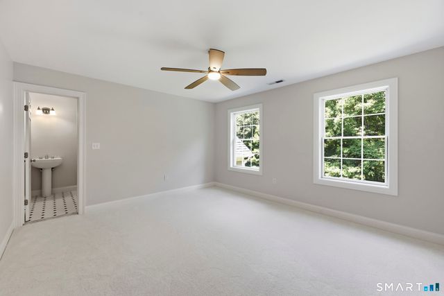 9 Ventres Way, Burlington, CT 06013