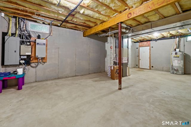 9 Ventres Way, Burlington, CT 06013