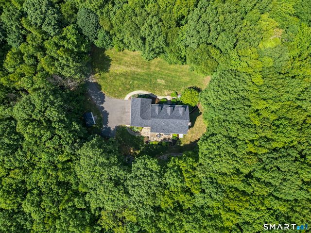 9 Ventres Way, Burlington, CT 06013