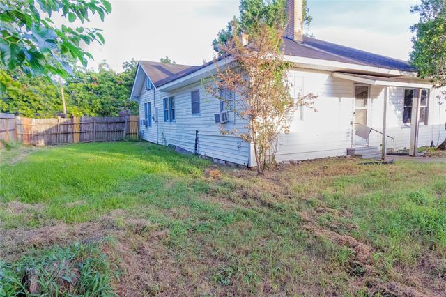 103 Birch Street, Wallis, TX 77485