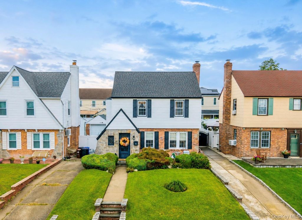 166-31 24th Road, Whitestone, NY 11357