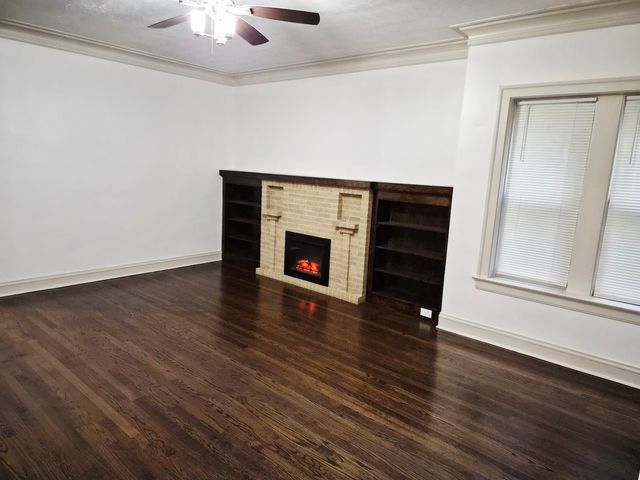 7826 S Bennett Avenue 1, Chicago, IL 60649