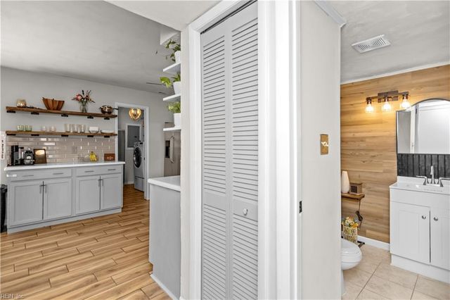 5701 Morningside CT, Virginia Beach, VA 23462