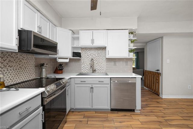 5701 Morningside CT, Virginia Beach, VA 23462