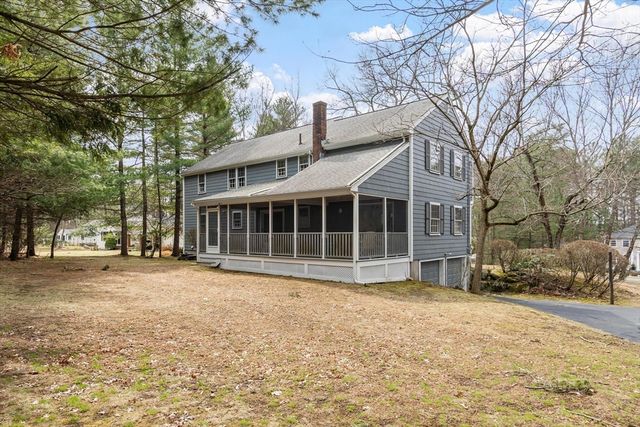 31 Old Stagecoach Rd, Bedford, MA 01730