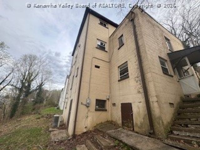 1626 King Street, South Charleston, WV 25303