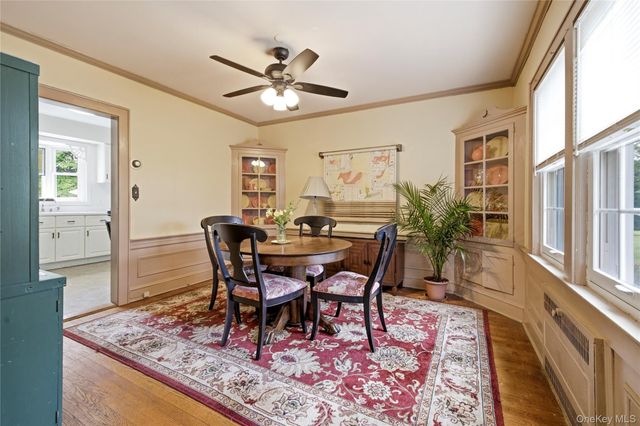 21 Maple Street, Malverne, NY 11565