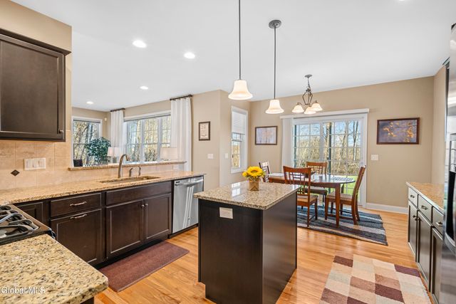 42 Chester Drive, Halfmoon, NY 12118