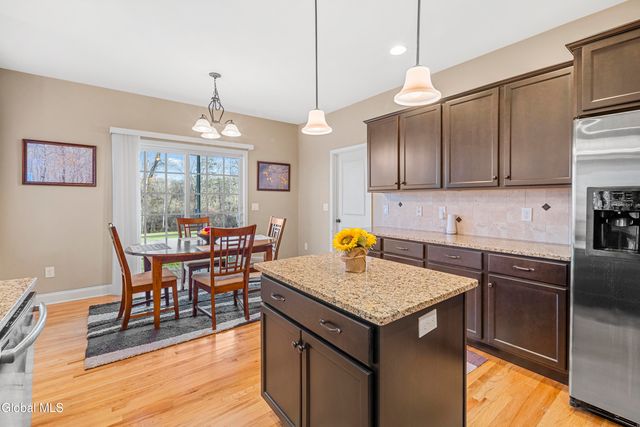 42 Chester Drive, Halfmoon, NY 12118