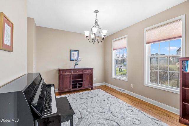 42 Chester Drive, Halfmoon, NY 12118