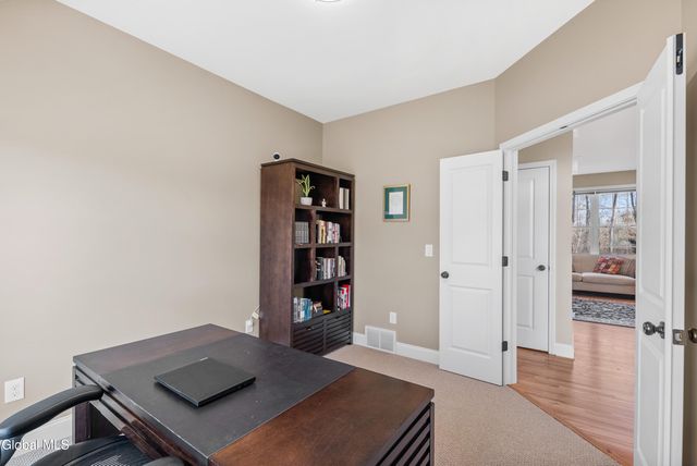 42 Chester Drive, Halfmoon, NY 12118