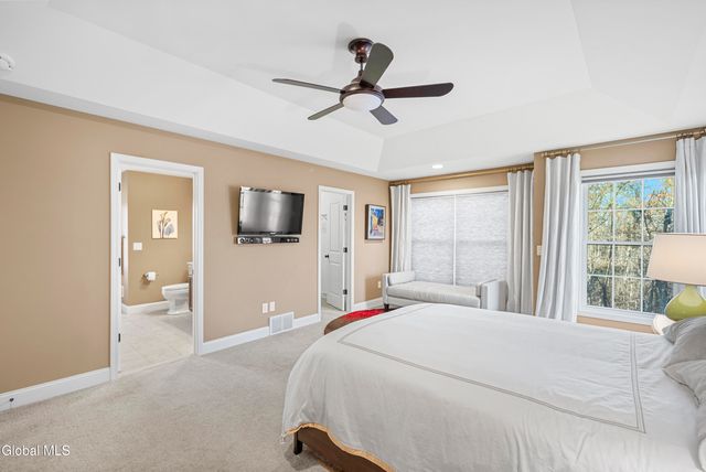 42 Chester Drive, Halfmoon, NY 12118