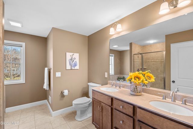 42 Chester Drive, Halfmoon, NY 12118