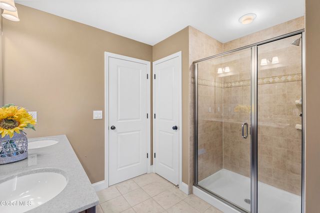 42 Chester Drive, Halfmoon, NY 12118