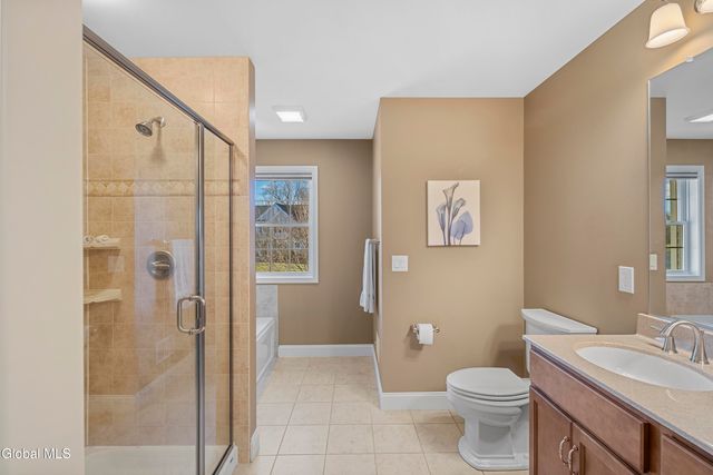 42 Chester Drive, Halfmoon, NY 12118