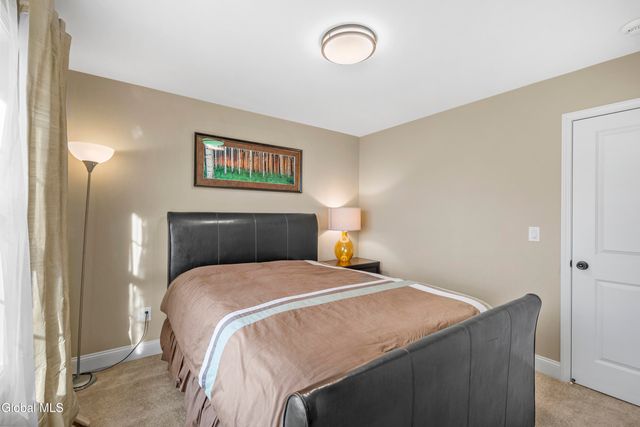 42 Chester Drive, Halfmoon, NY 12118