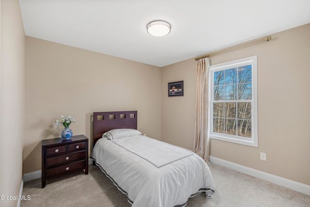 42 Chester Drive, Halfmoon, NY 12118