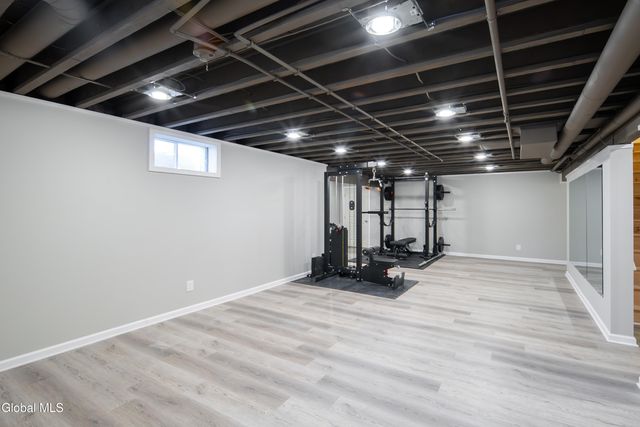 42 Chester Drive, Halfmoon, NY 12118