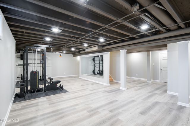 42 Chester Drive, Halfmoon, NY 12118