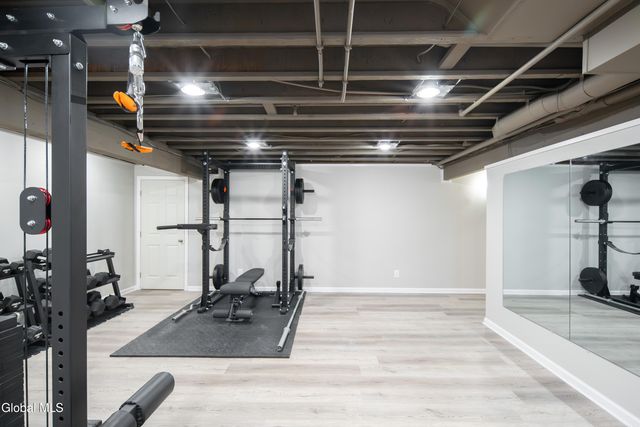 42 Chester Drive, Halfmoon, NY 12118