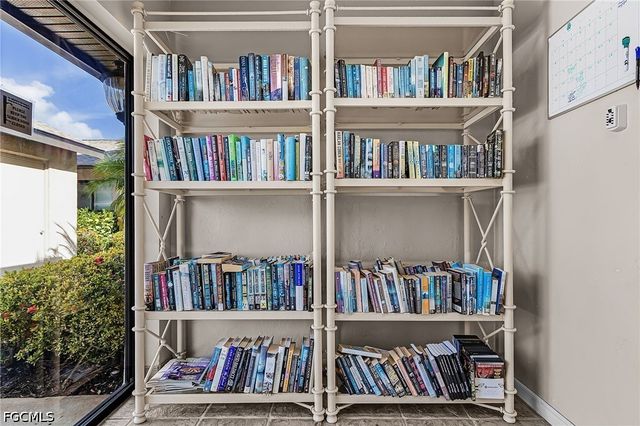 10101 Maddox LN 201, Bonita Springs, FL 34135