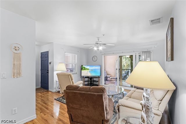 10101 Maddox LN 201, Bonita Springs, FL 34135