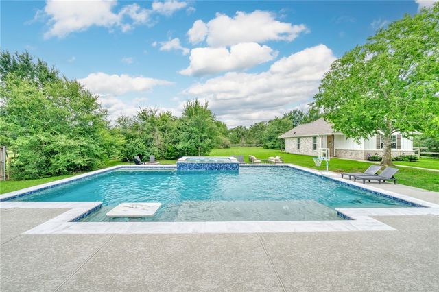 5527 Millstone Drive, College Station, TX 77845