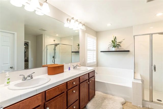 17122 Broken Rock Court, Riverside, CA 92503