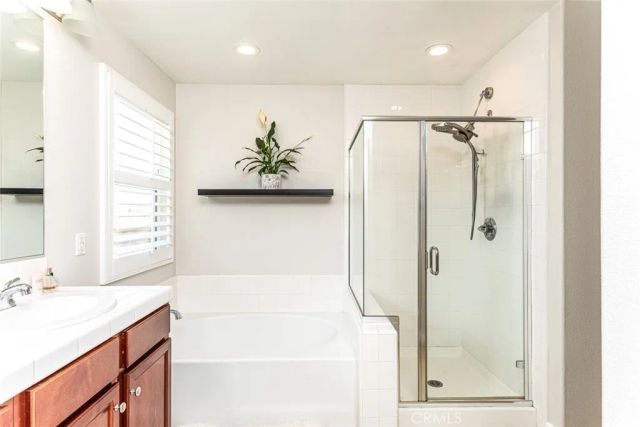 17122 Broken Rock Court, Riverside, CA 92503