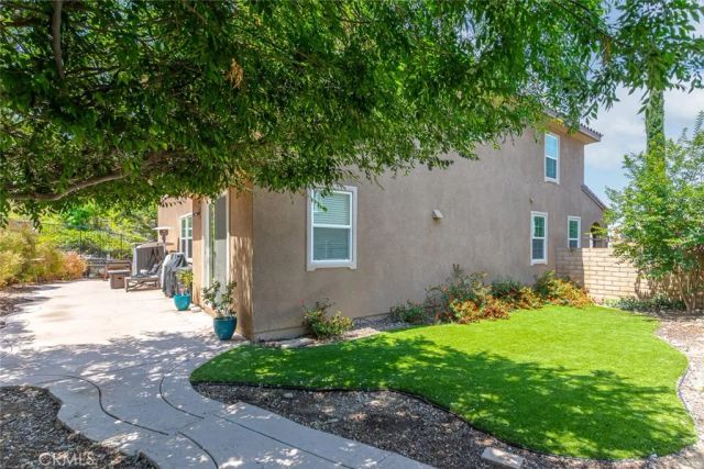 17122 Broken Rock Court, Riverside, CA 92503