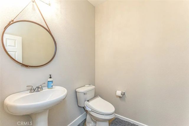 17122 Broken Rock Court, Riverside, CA 92503