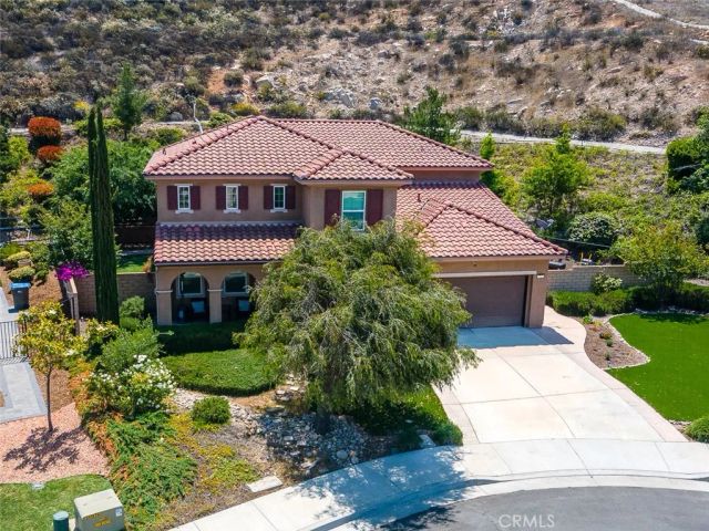 17122 Broken Rock Court, Riverside, CA 92503