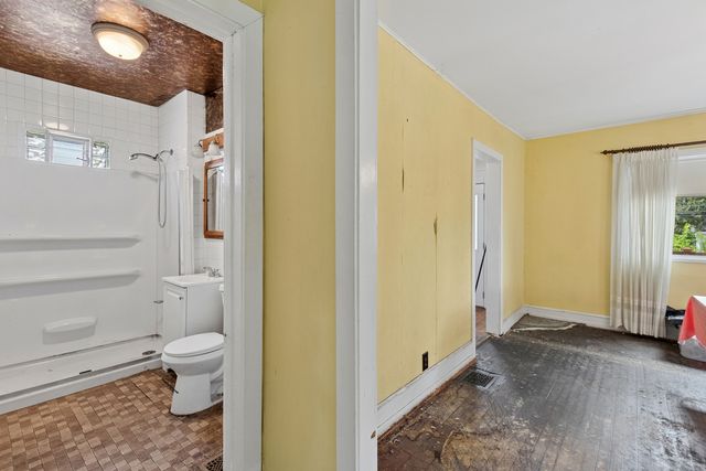 7220 N Hamilton Avenue, Chicago, IL 60645