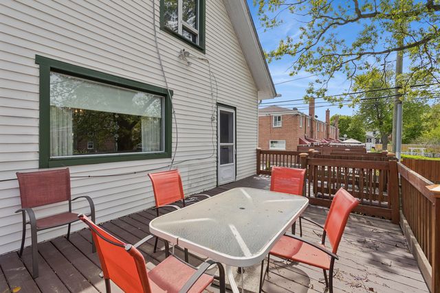 7220 N Hamilton Avenue, Chicago, IL 60645