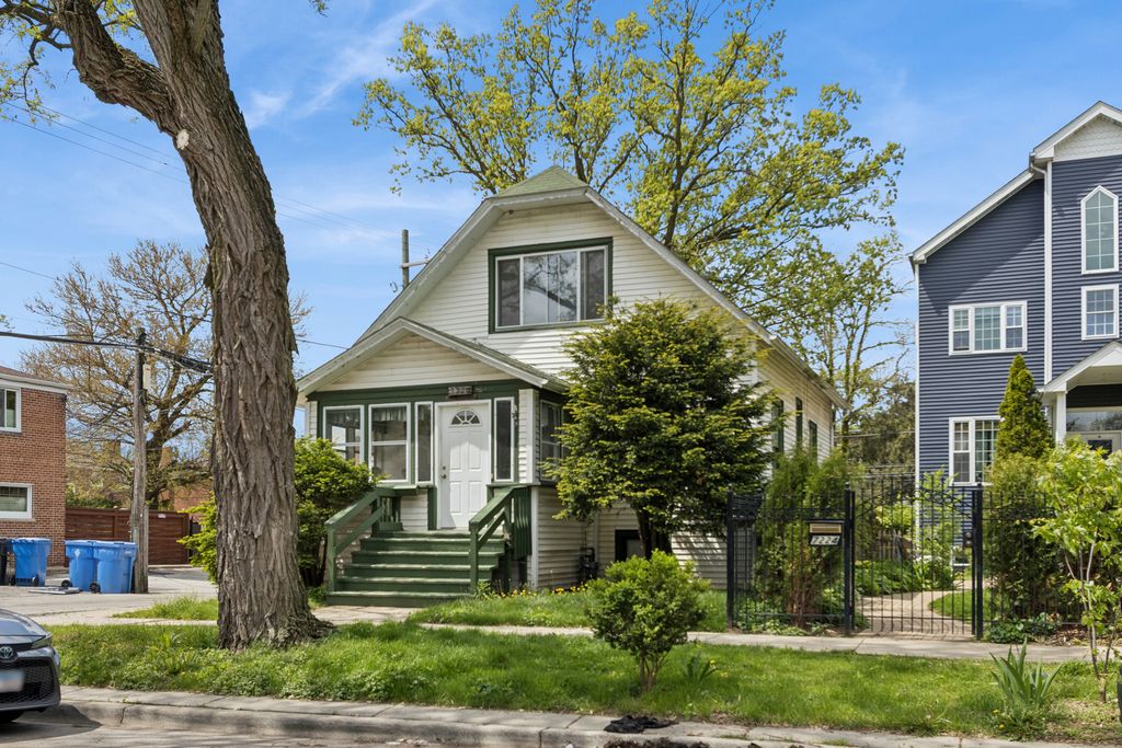 7220 N Hamilton Avenue, Chicago, IL 60645
