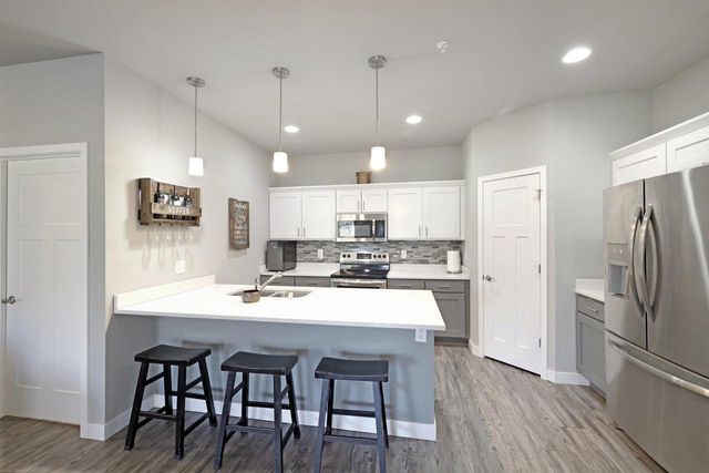 1971 N Windsor Avenue, Cottage Grove, WI 53527