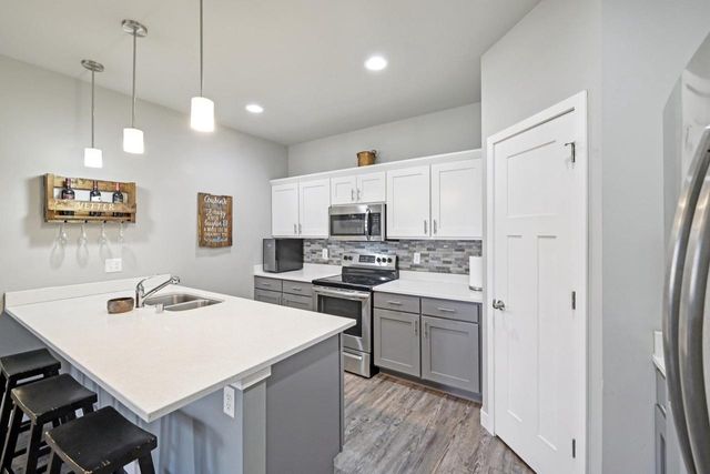 1971 N Windsor Avenue, Cottage Grove, WI 53527