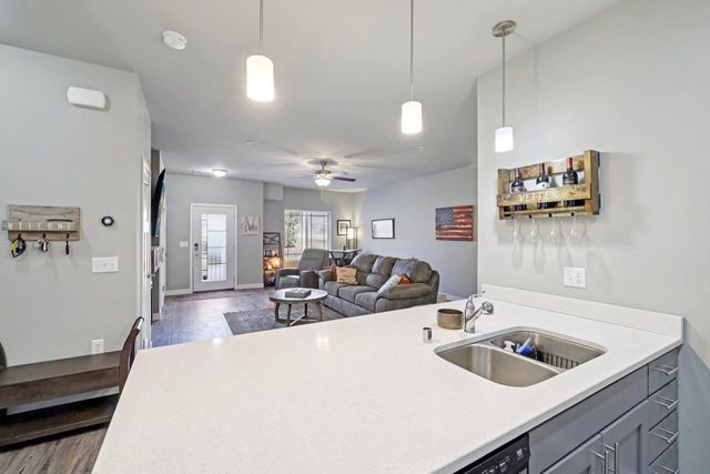 1971 N Windsor Avenue, Cottage Grove, WI 53527