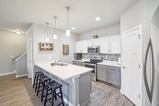 1971 N Windsor Avenue, Cottage Grove, WI 53527