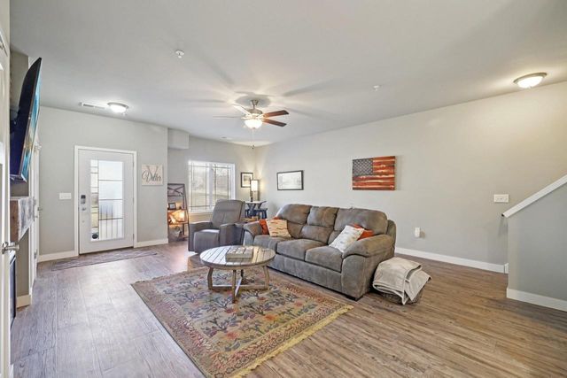 1971 N Windsor Avenue, Cottage Grove, WI 53527