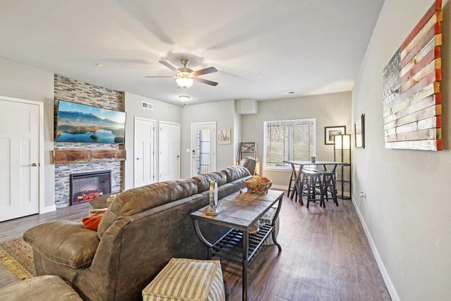 1971 N Windsor Avenue, Cottage Grove, WI 53527