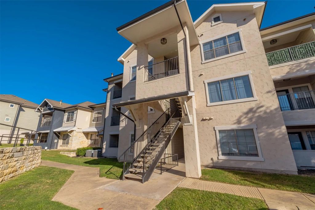 420 W Slaughter LN 13-1331, Austin, TX 78748