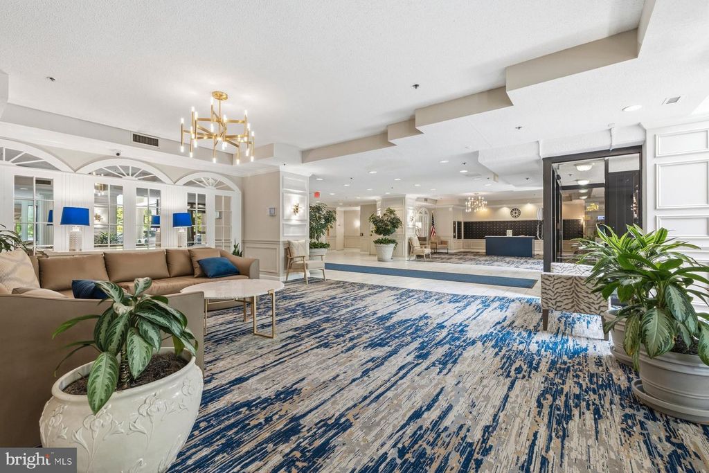 Image 41 of property listing at 15101 INTERLACHEN DR #1-412, Silver Spring, MD 20906