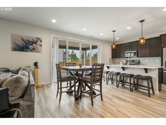 531 N AVERY Dr, Ridgefield, WA 98642